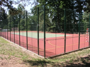 Suchdol nad Lužnicí - school sports/play ground